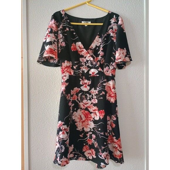 BB Dakota Black Floral Fit & Flare Tie Waist Flutter Short Sleeve Dress - 10 - Picture 1 of 6